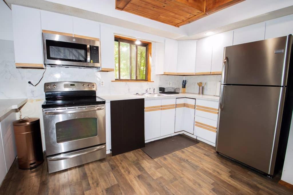 Entire 3 Bedroom Adventure Chalet, Near The Best Of The Poconos East Stroudsburg Exteriör bild