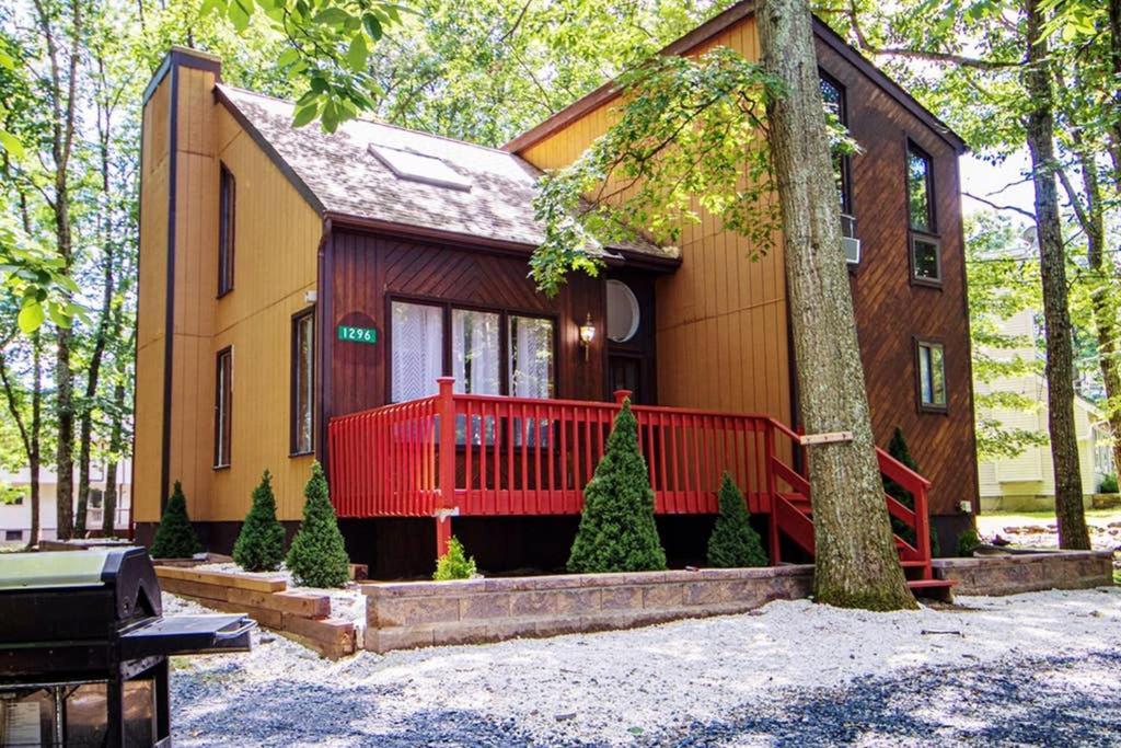 Entire 3 Bedroom Adventure Chalet, Near The Best Of The Poconos East Stroudsburg Exteriör bild
