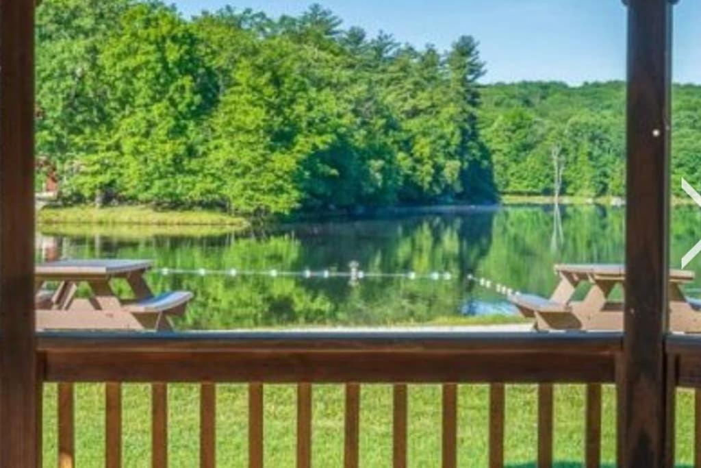 Entire 3 Bedroom Adventure Chalet, Near The Best Of The Poconos East Stroudsburg Exteriör bild