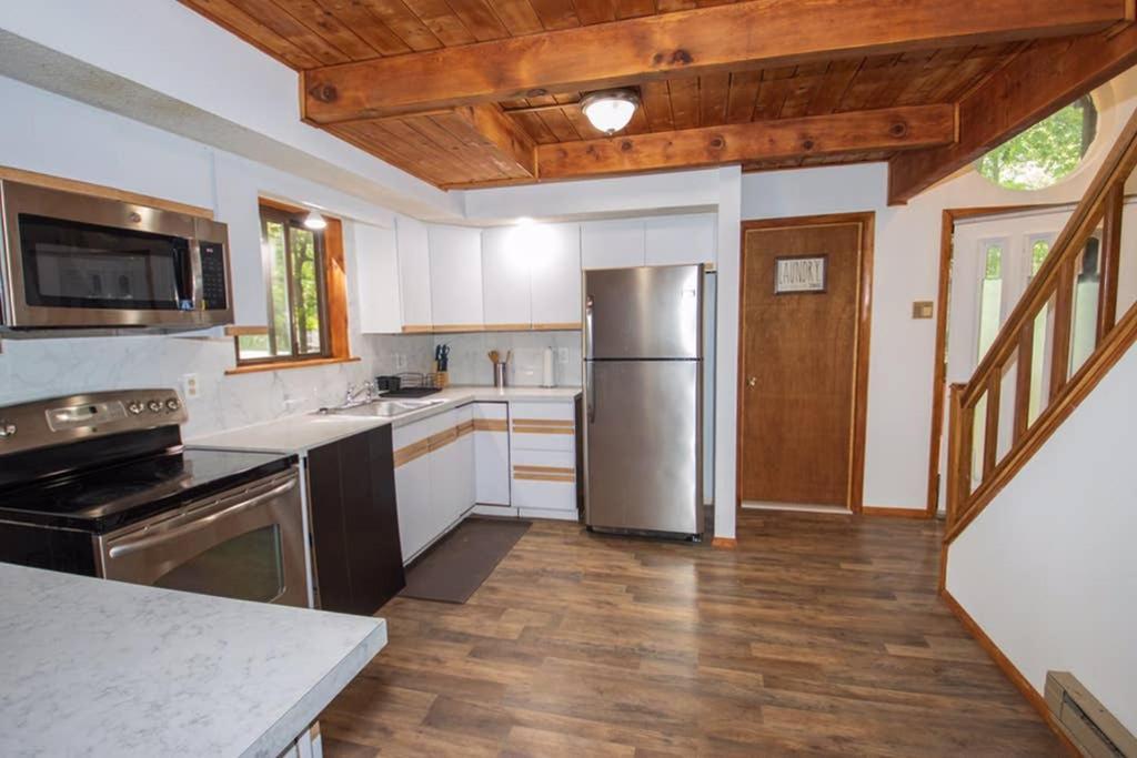 Entire 3 Bedroom Adventure Chalet, Near The Best Of The Poconos East Stroudsburg Exteriör bild