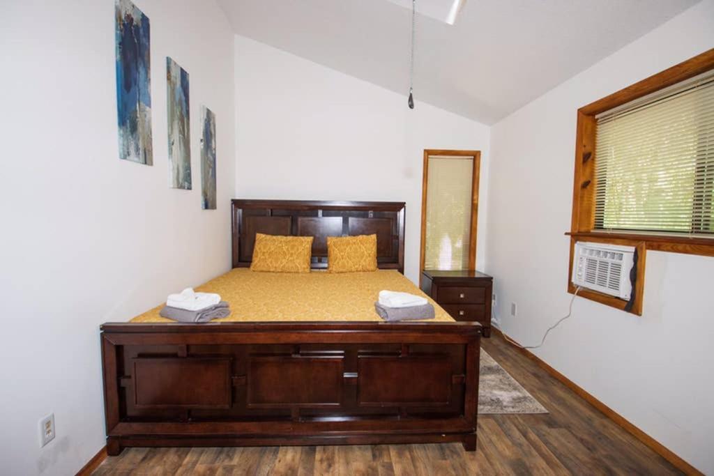 Entire 3 Bedroom Adventure Chalet, Near The Best Of The Poconos East Stroudsburg Exteriör bild